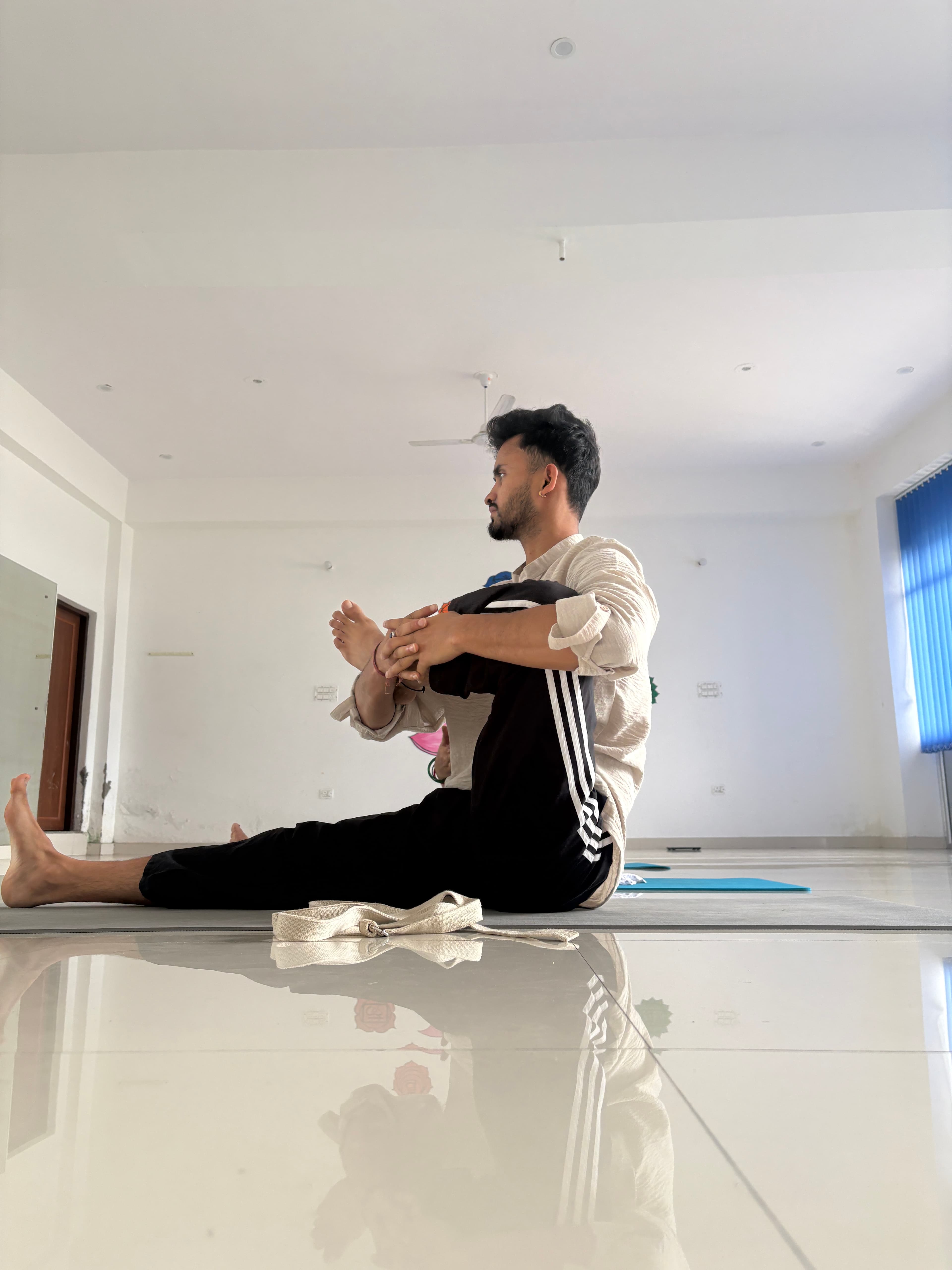 Yoga practice in Rishikesh near Ganga river - Image 2