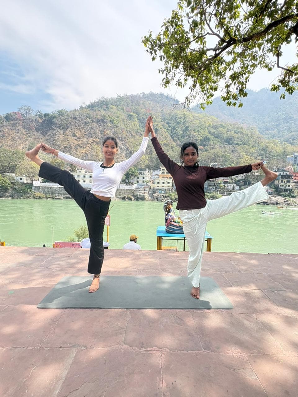 Yoga practice in Rishikesh near Ganga river - Image 5